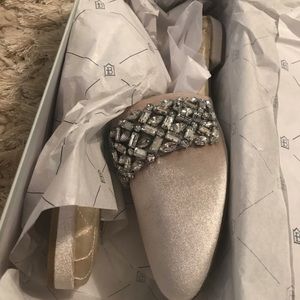 *NWT* The Songbird - Snow Crystal - Birdies - 8